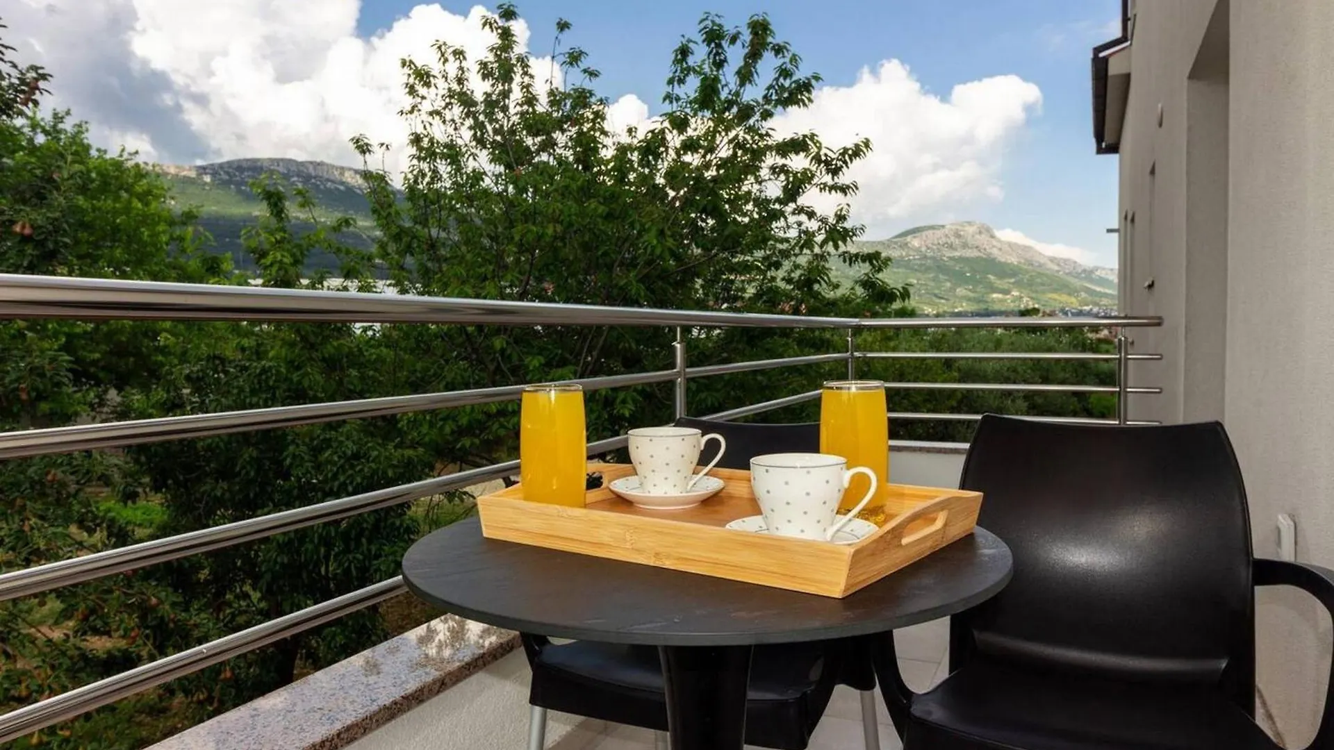 Apartments With Private Balcony Kastel Novi Kastela Croatia