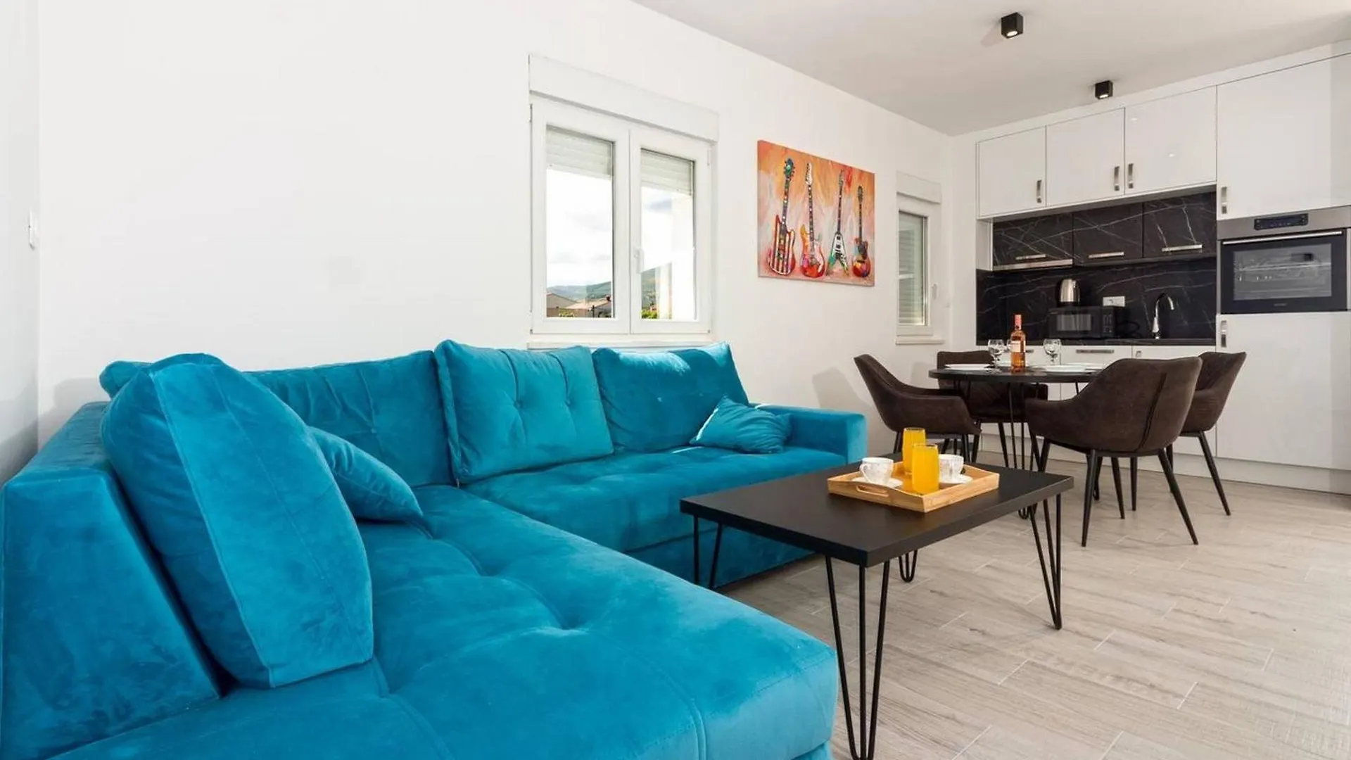 Apartments With Private Balcony Kastel Novi Kastela 0*,