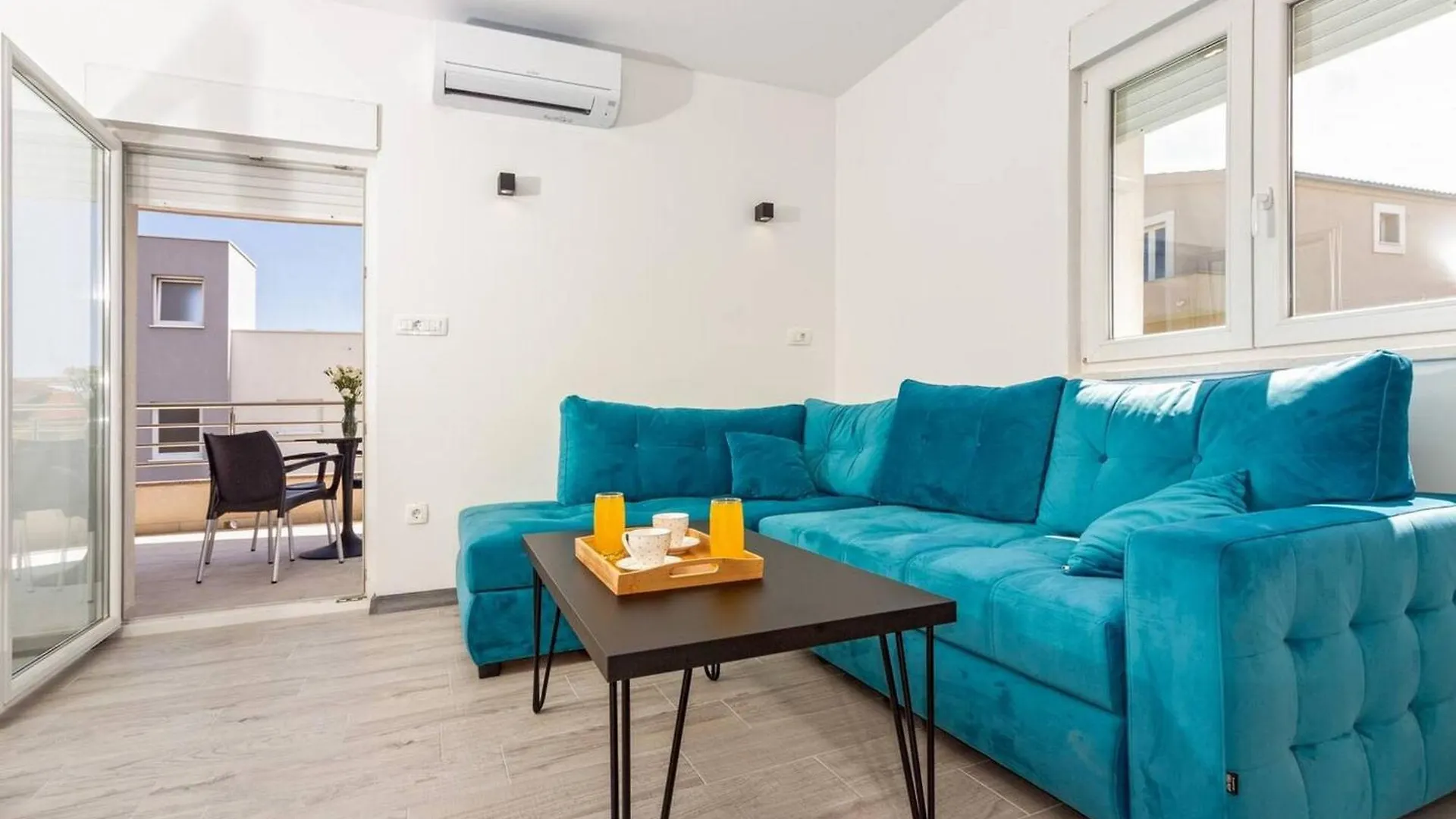 Apartments With Private Balcony Kastel Novi Kastela