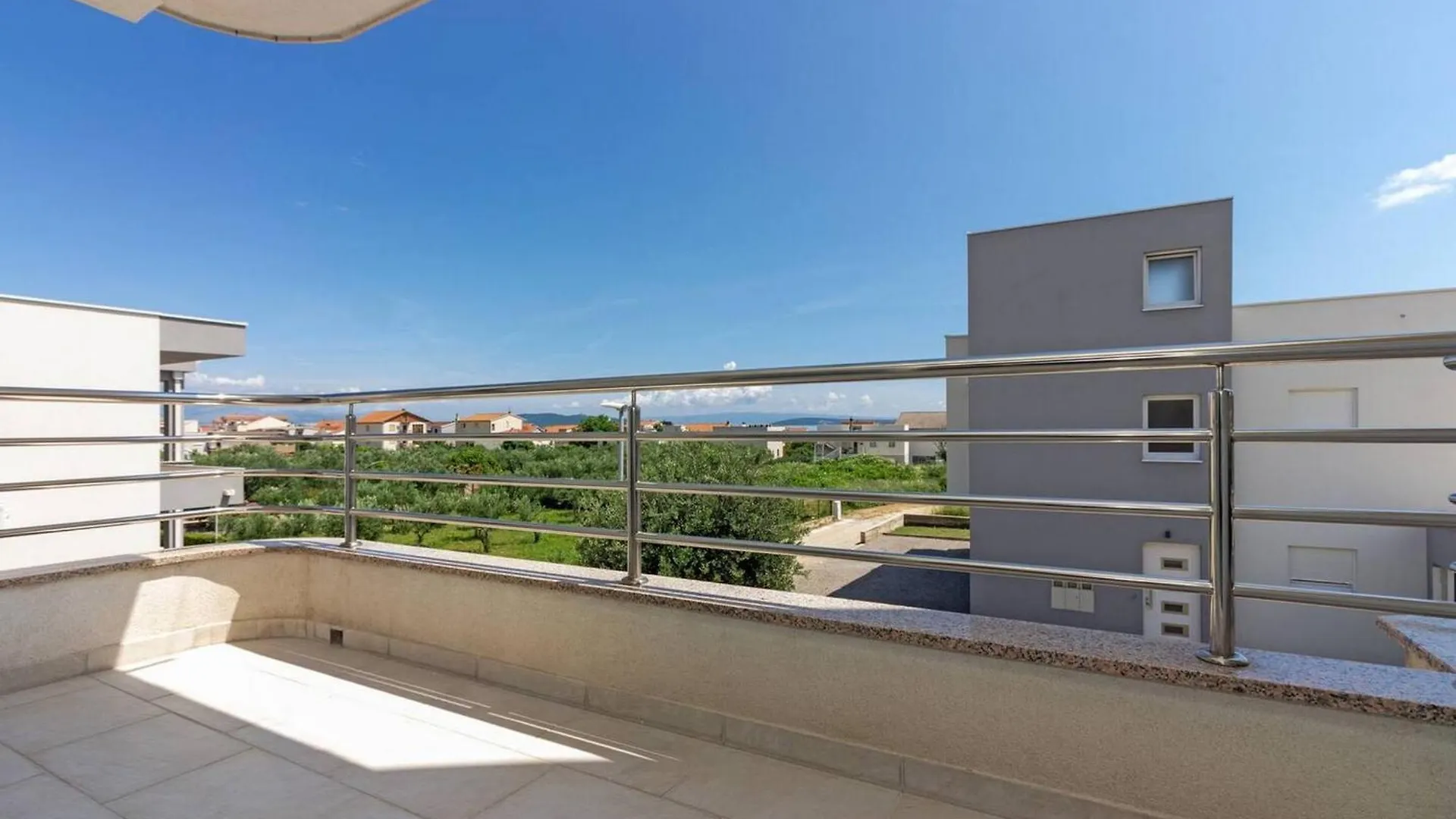 Apartments With Private Balcony Kastel Novi Kastela