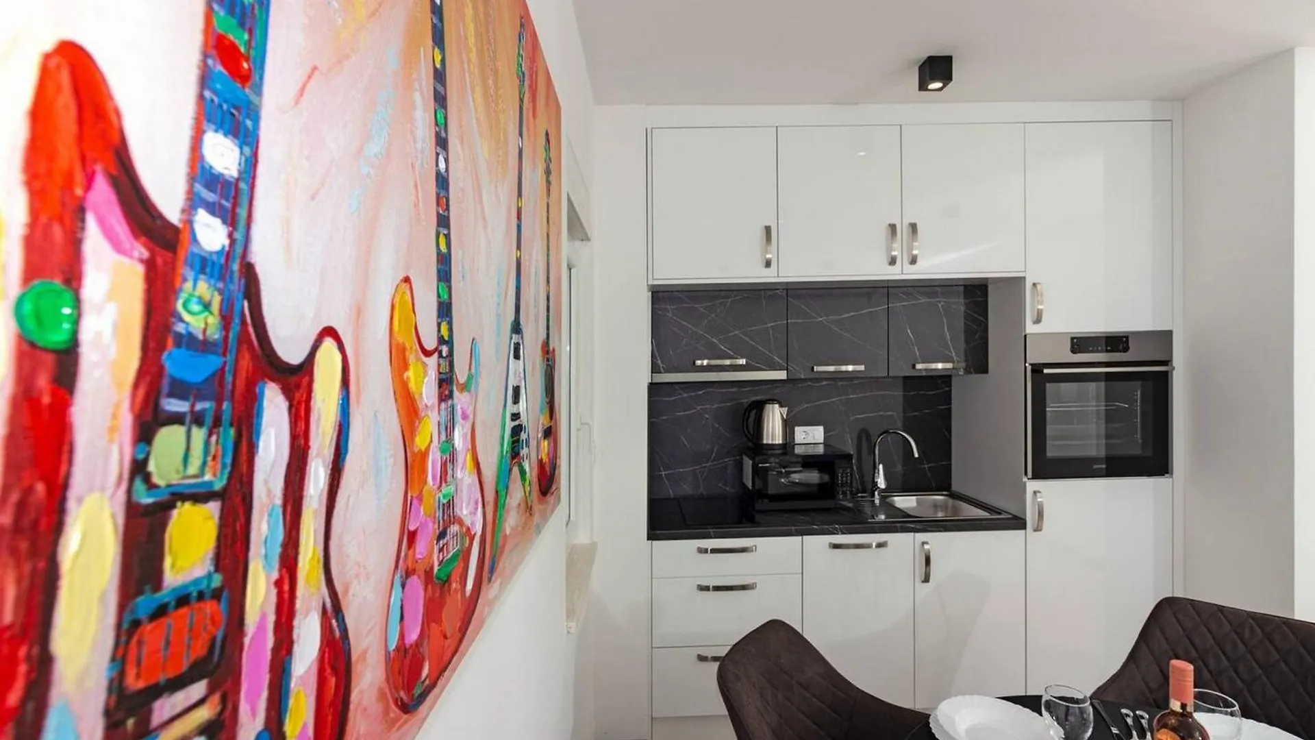 Apartments With Private Balcony Kastel Novi Kastela