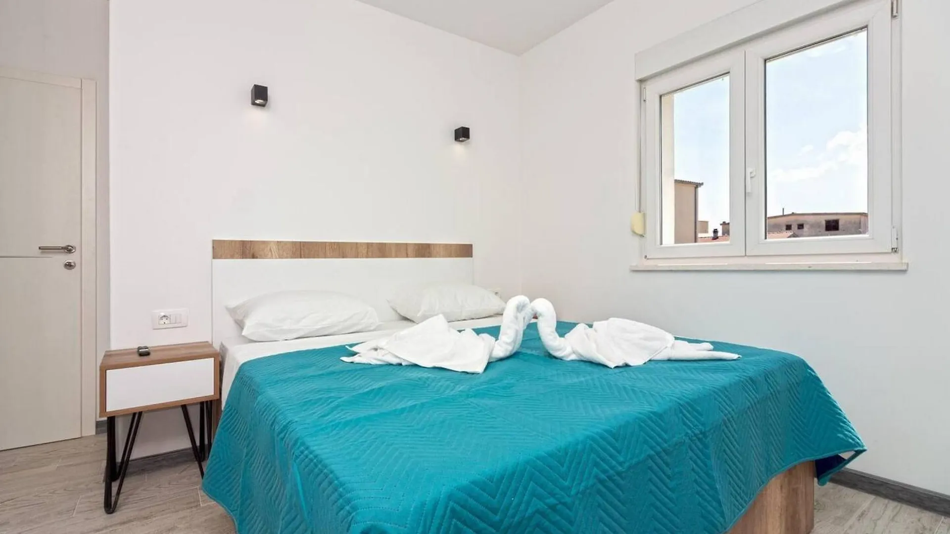 Apartments With Private Balcony Kastel Novi Kastela Croatia