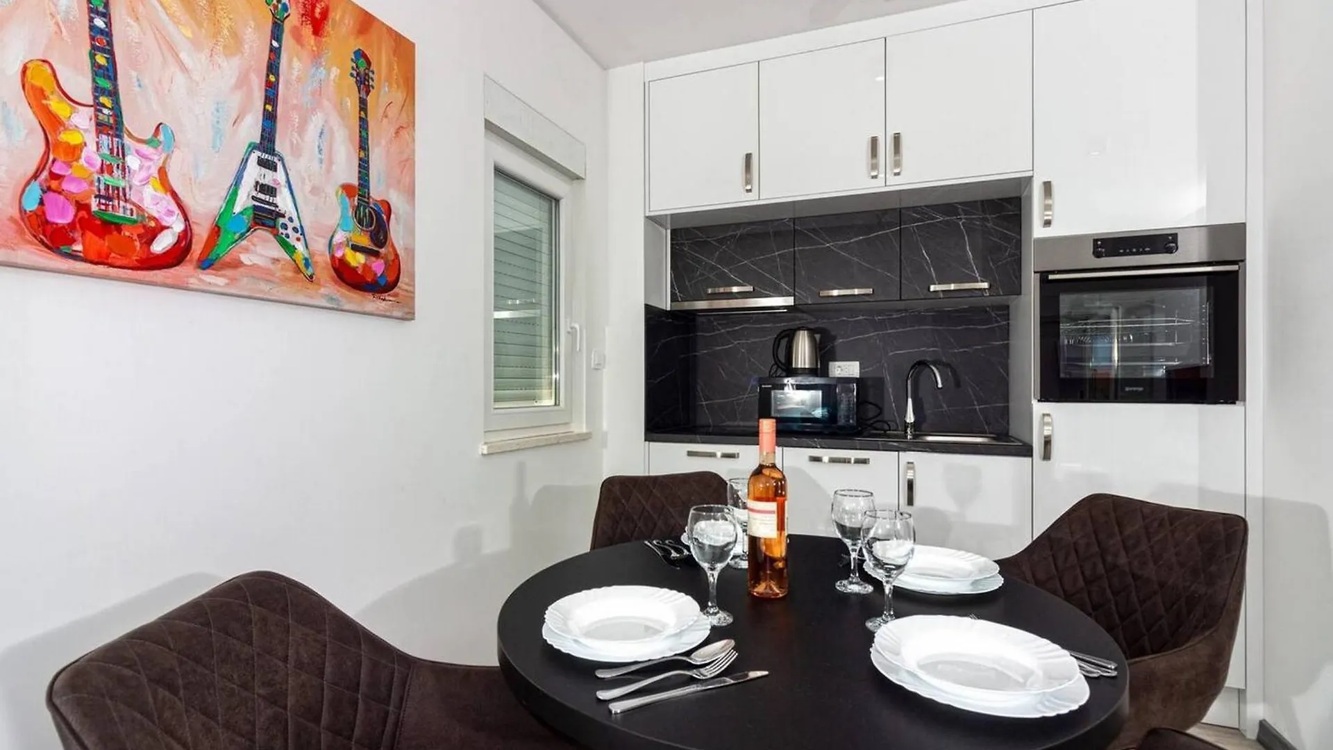Apartments With Private Balcony Kastel Novi Kastela