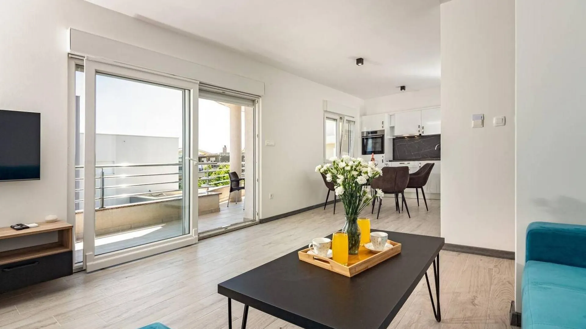 Apartments With Private Balcony Kastel Novi Kastela Croatia