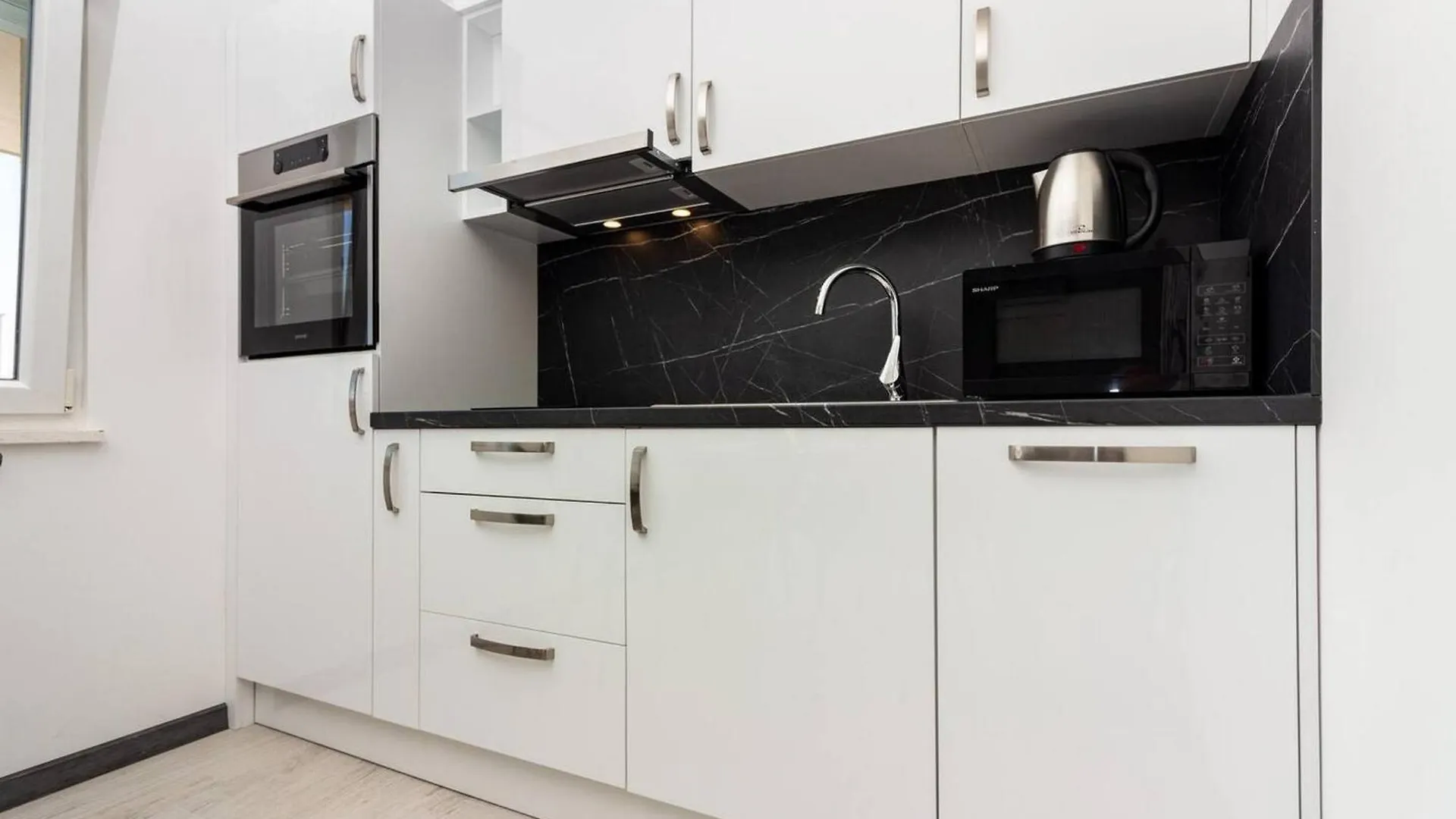Apartments With Private Balcony Kastel Novi Kastela